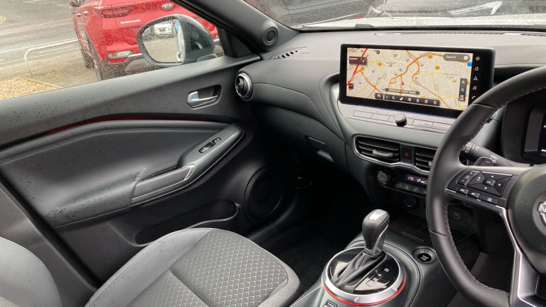 Nissan Juke 1.0 DiG-T N-Connecta 5dr DCT Petrol Hatchback